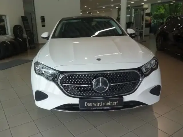 Mercedes-Benz E 220
