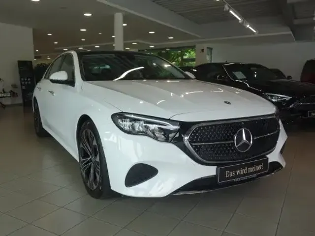 Mercedes-Benz E 220