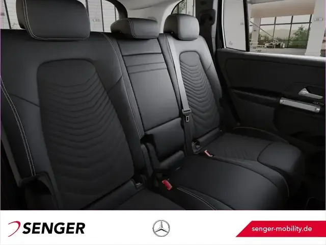 Mercedes-Benz GLB 220
