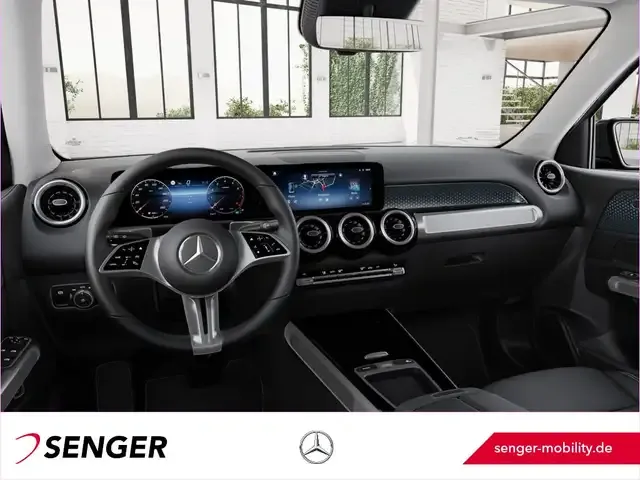 Mercedes-Benz GLB 220