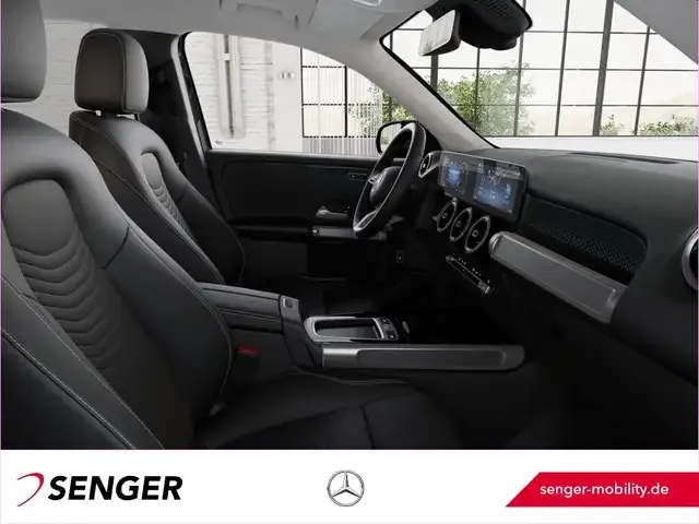 Mercedes-Benz GLB 220