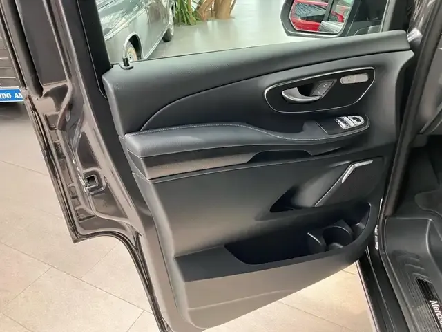Mercedes-Benz EQV 300