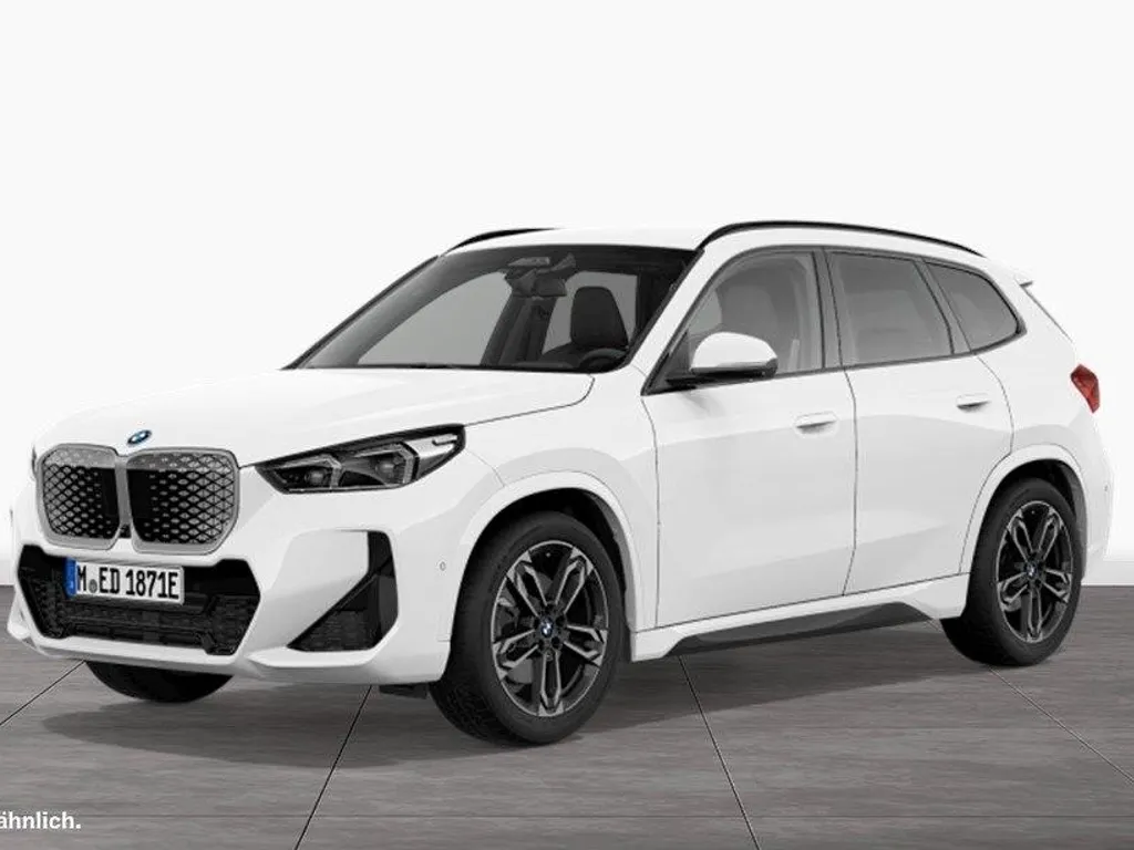 BMW iX1