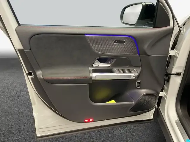 Mercedes-Benz EQB 250