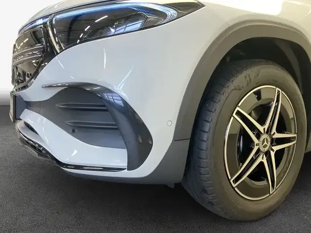 Mercedes-Benz EQB 250