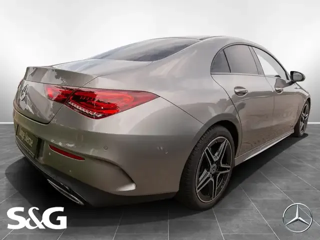 Mercedes-Benz CLA 200