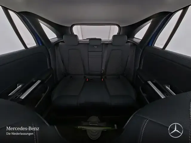 Mercedes-Benz EQA 300