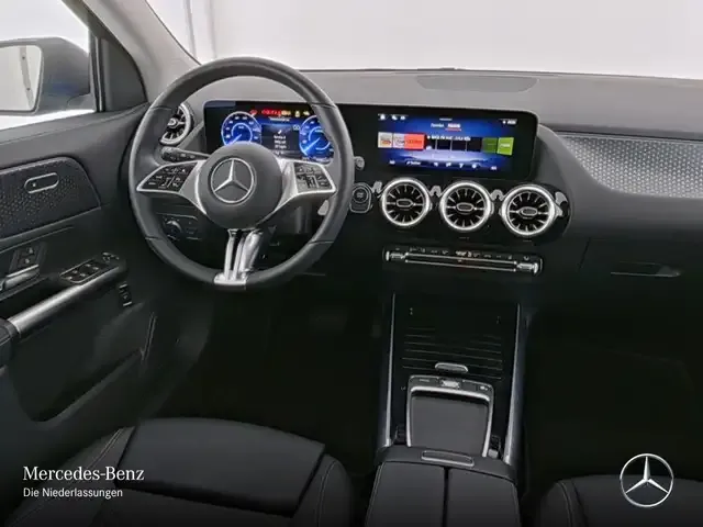 Mercedes-Benz EQA 300
