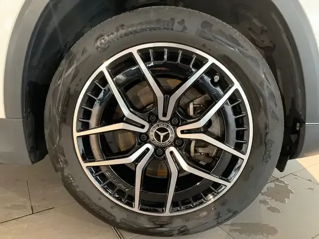 Mercedes-Benz EQA 300