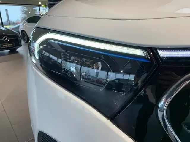 Mercedes-Benz EQA 300