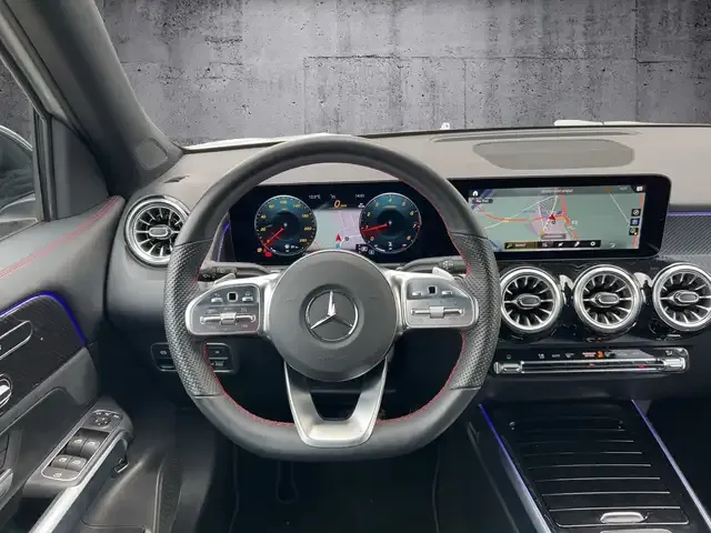 Mercedes-Benz GLB 200