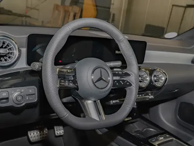 Mercedes-Benz CLA 220