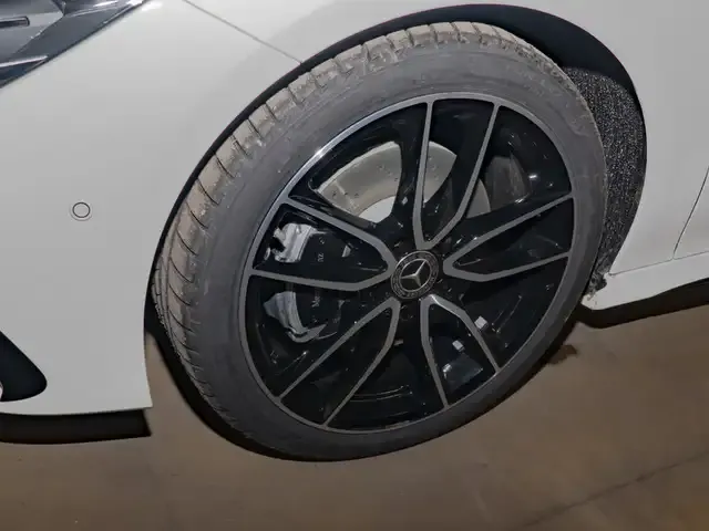 Mercedes-Benz CLA 220