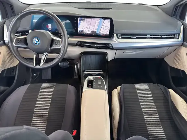 BMW 225