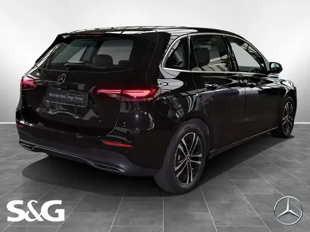 Mercedes-Benz B 200