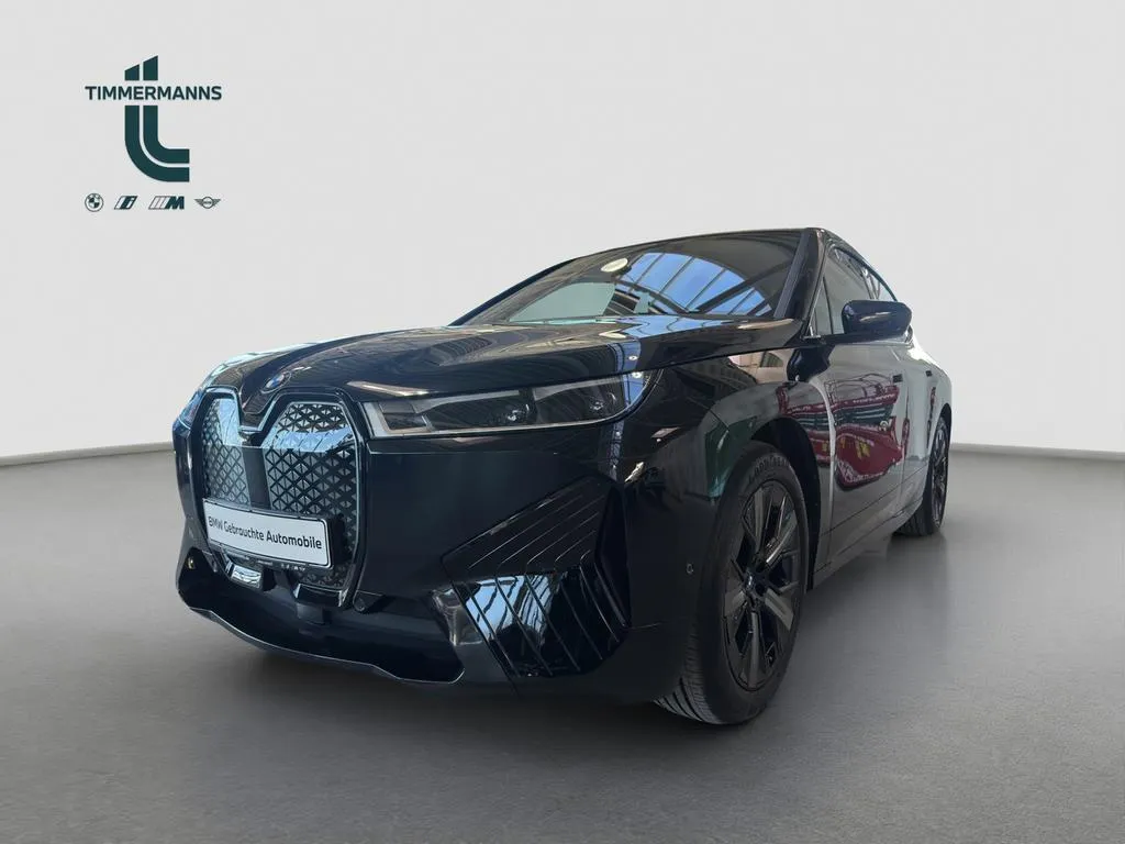 BMW iX