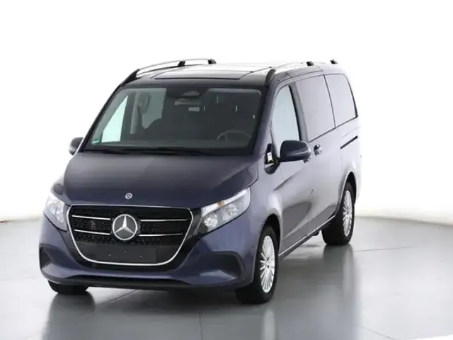 Mercedes-Benz V 220