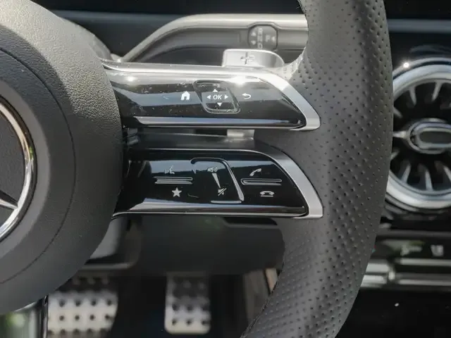 Mercedes-Benz CLA 220