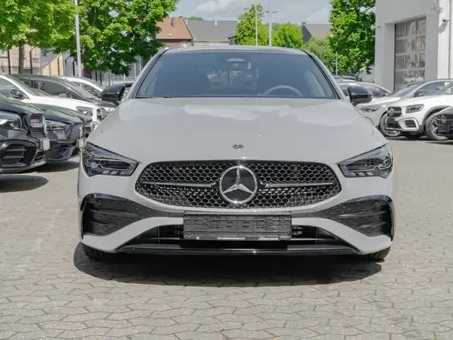 Mercedes-Benz CLA 220