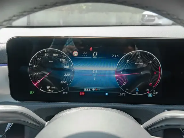 Mercedes-Benz CLA 220