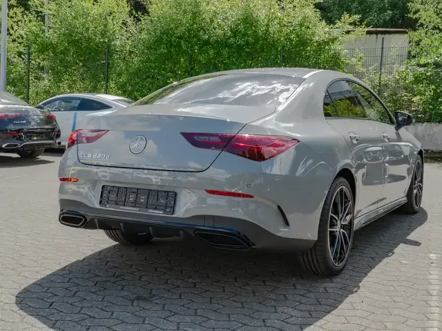 Mercedes-Benz CLA 220