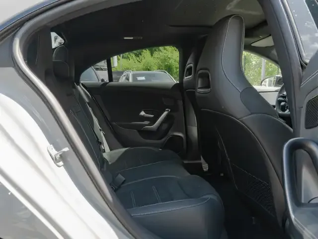 Mercedes-Benz CLA 220