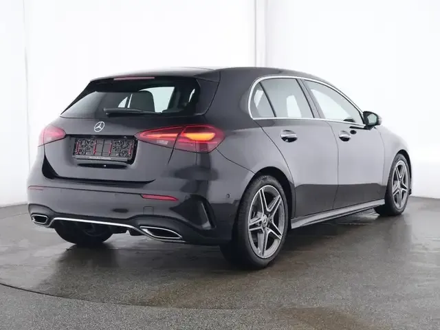 Mercedes-Benz A 220