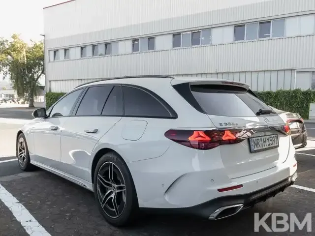 Mercedes-Benz E 300