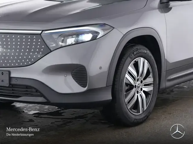 Mercedes-Benz EQB 250