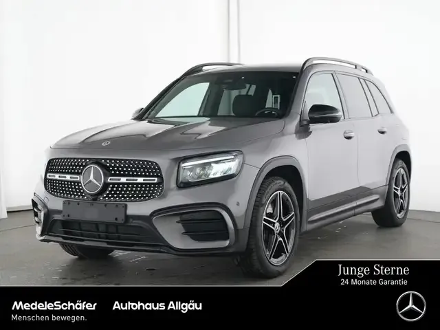 Mercedes-Benz GLB 220