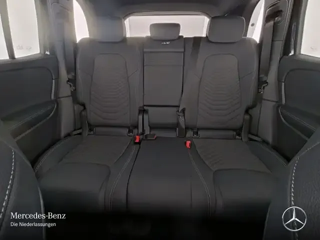 Mercedes-Benz EQB 300