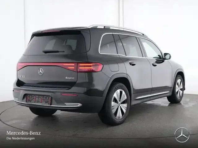 Mercedes-Benz EQB 300