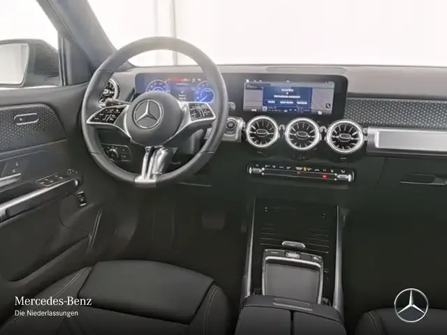 Mercedes-Benz EQB 300