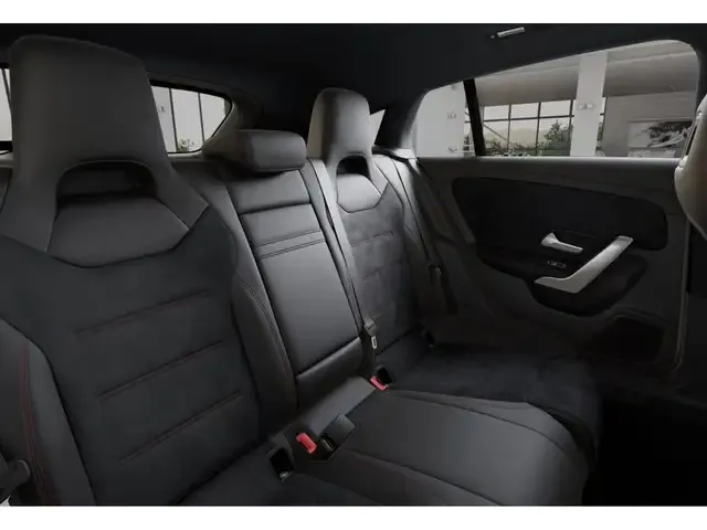 Mercedes-Benz CLA 220