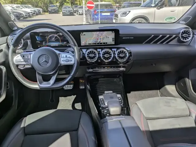 Mercedes-Benz A 35 AMG