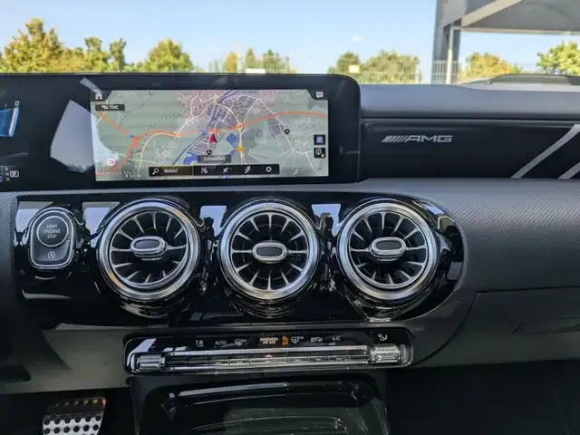 Mercedes-Benz A 35 AMG