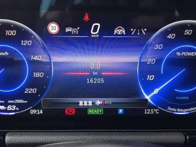 Mercedes-Benz EQA 300