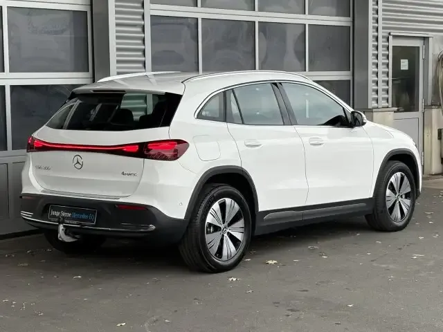 Mercedes-Benz EQA 300