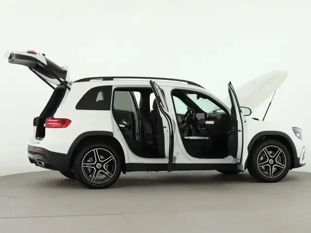 Mercedes-Benz GLB 220