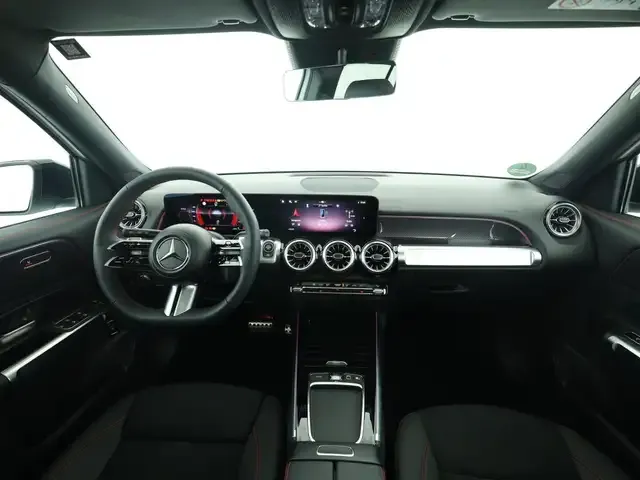 Mercedes-Benz GLB 220