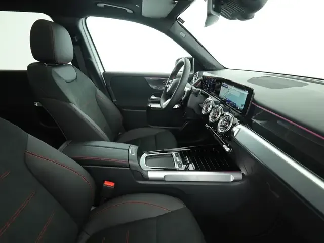 Mercedes-Benz GLB 220