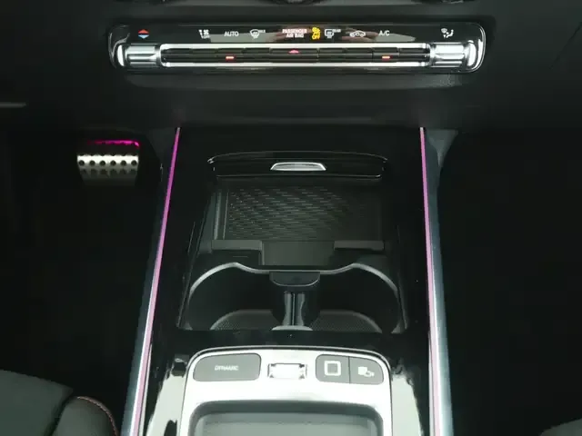 Mercedes-Benz GLB 220