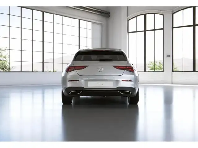 Mercedes-Benz CLA 220