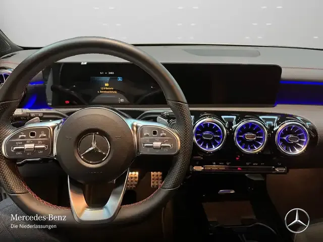 Mercedes-Benz CLA 200