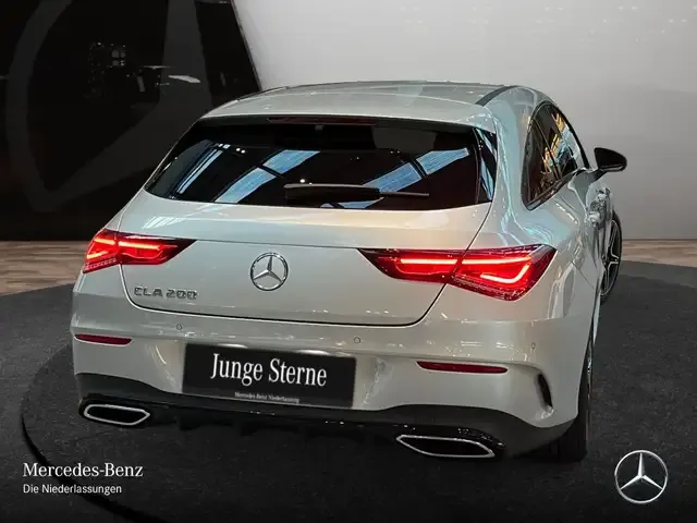 Mercedes-Benz CLA 200