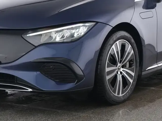 Mercedes-Benz EQE 300