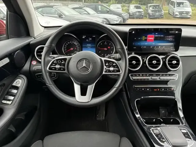 Mercedes-Benz GLC 220