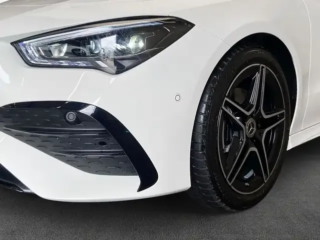 Mercedes-Benz CLA 180