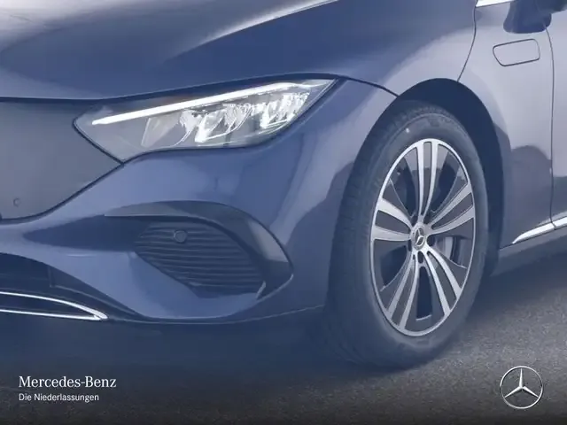 Mercedes-Benz EQE 300