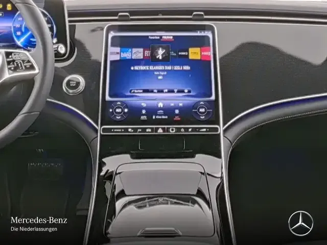 Mercedes-Benz EQE 300